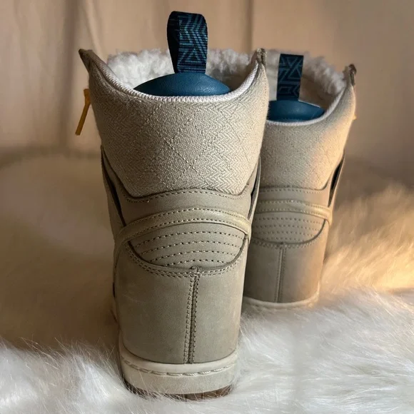 Nike Dunk Sky High Hi Hidden Wedge Suede Sneaker Women's US 6 - Picture 3 of 6